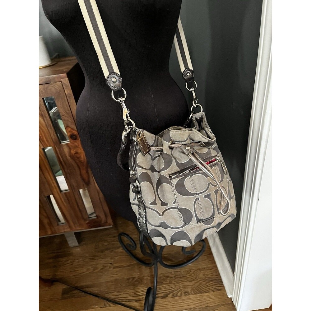 Coach Large C Bucket Drawstring Bag Purse Crossbody Detachable Strap Silver Gray